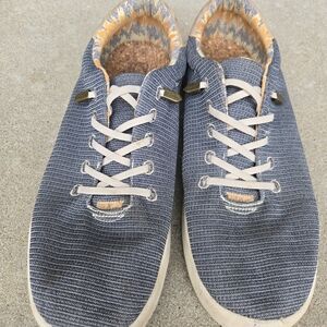 Hey Dude Blue Knit Lace-Up Men's Sneakers with Cream Laces